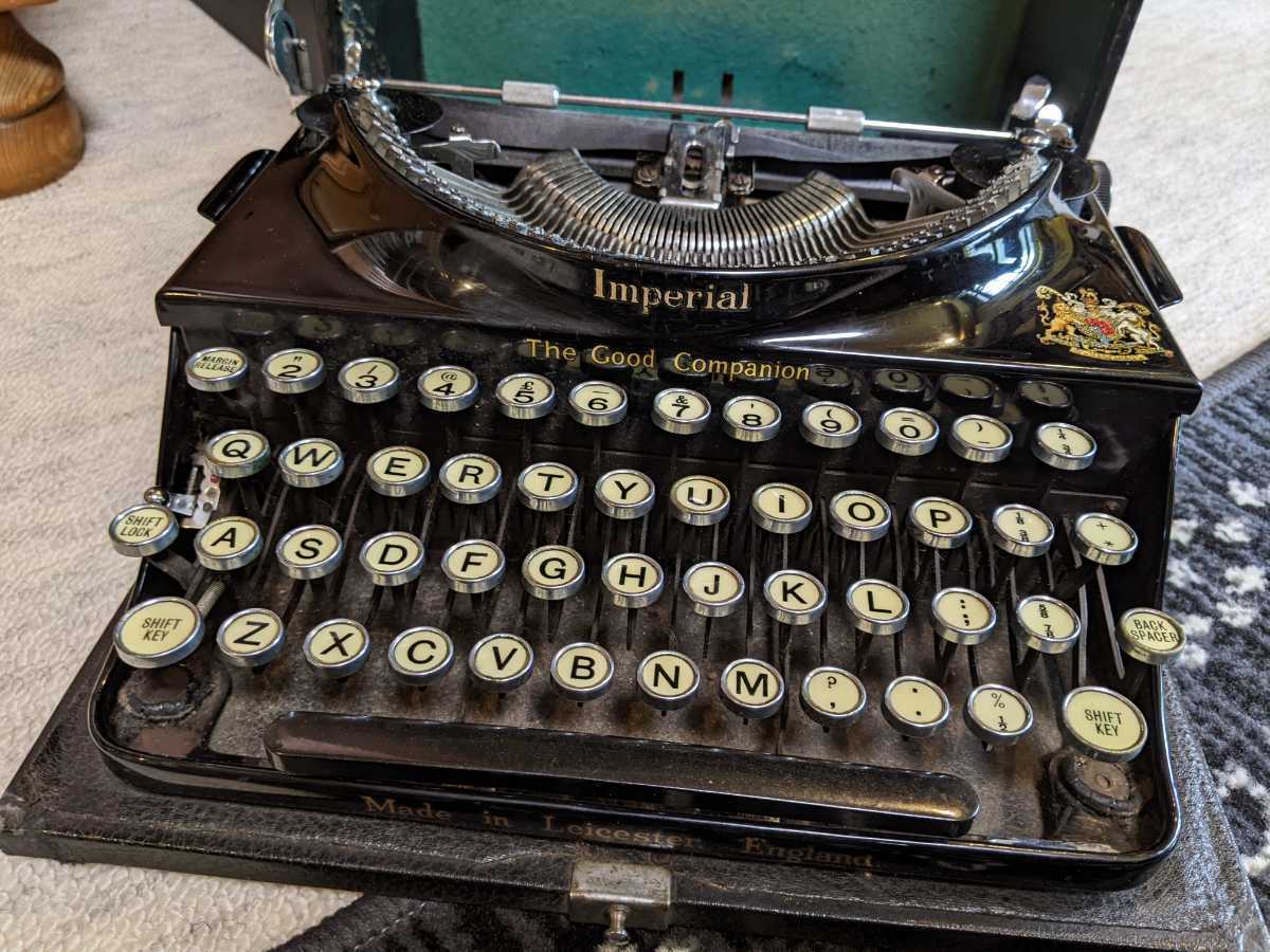 タイプライター IMPERIAL イギリス アンティーク www.globuscenter.az