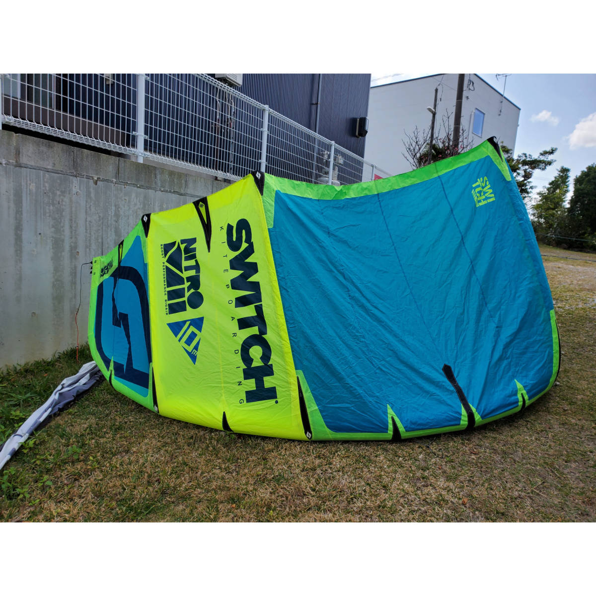 2021 Switch nitro 9 meter kiteboarding kitesurfing kite カイトサーフィン用カイト 4行 カイト＆バッグ _画像4