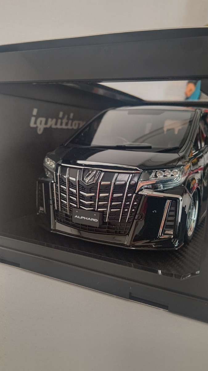 世界有名な 1 18イグニッションモデル H30W VELLFIRE カスタム仕様