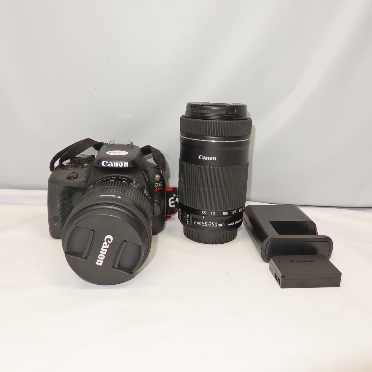 EOS KISS7 ダブルズームキット + 18-135mmズームレンズ-