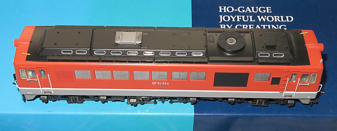 Tomix HO DF50形ディーゼル機関車(朱色・前期型) Tomix HO DF50形ディーゼル機関車(朱色・前期型)