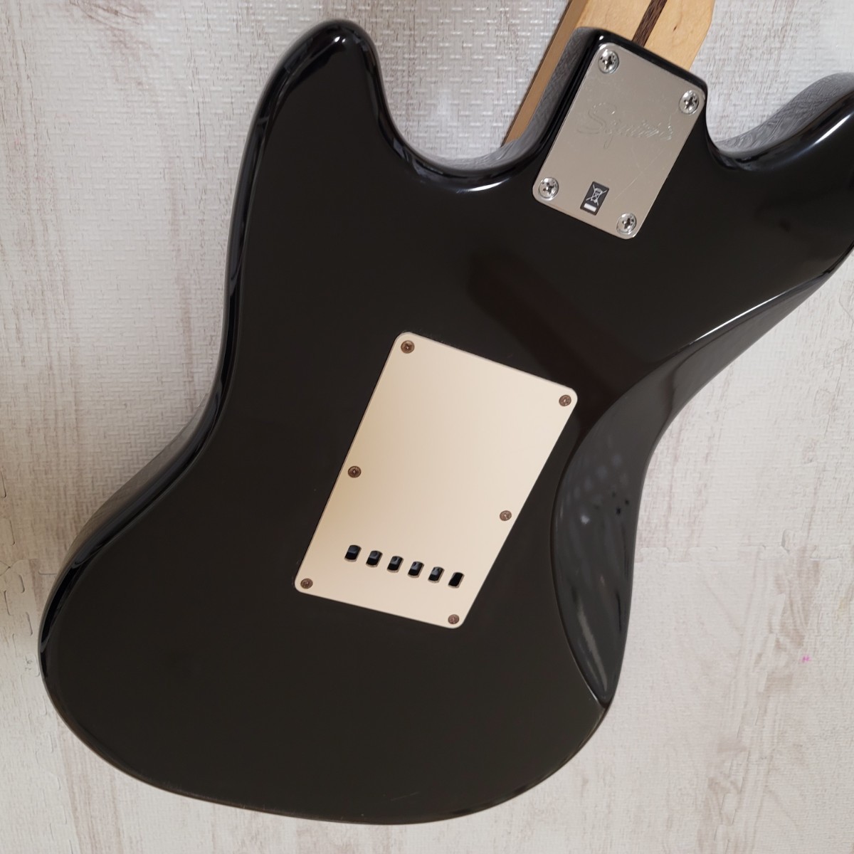 Squier by Fender Cyclone フェンダー サイクロン Squier by Fender Cyclone フェンダー サイクロン