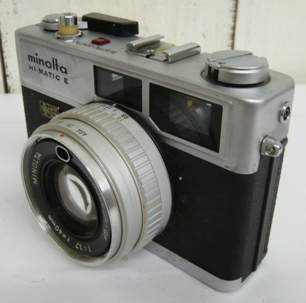 昭和レトロ 当時物 RETRO CAMERA MINOLTA ミノルタ フィルム カメラ コンパクト HI-MATIC E ROKKOR-QF F1.7/40mm Made in japan 日本製　_画像9