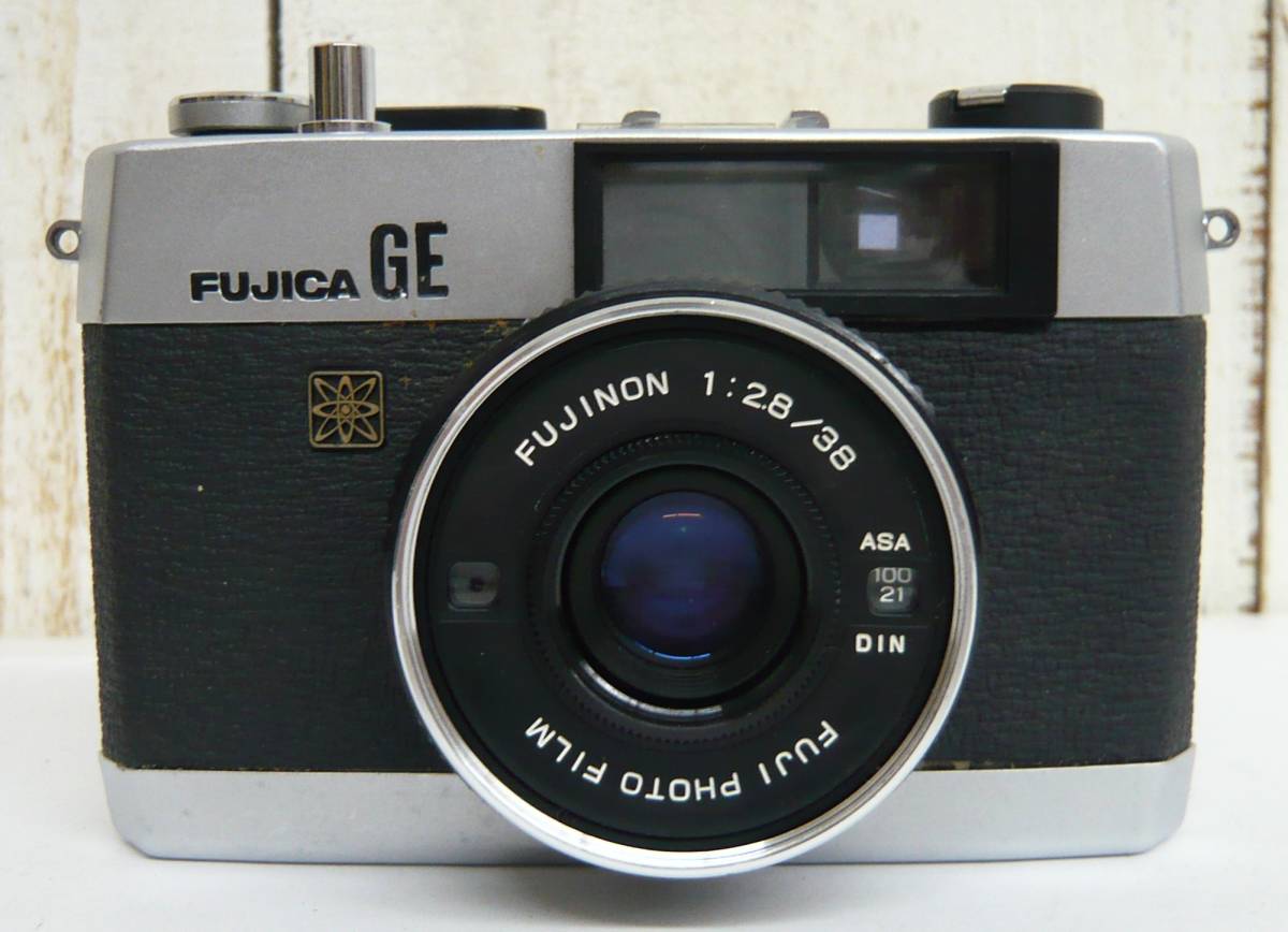 昭和レトロ 当時物 RETRO CAMERA FUJICA フジカ 富士フィルム フィルムカメラ コンパクト FUJICA GE FUJINON F2.8/38mm Made in japan _画像2