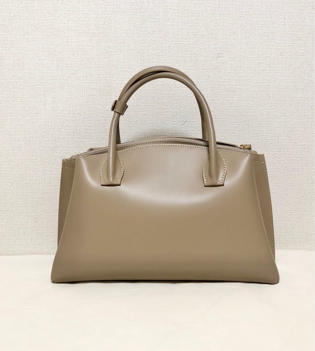 IACUCCI イアクッチ ベラール ハンドバック 本皮 ベージュ | www