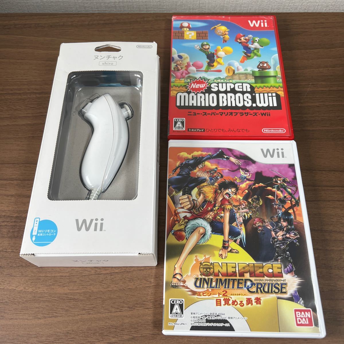 Nintendo Wii 黒 ヌンチャク ソフト2本付き