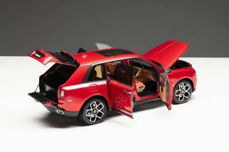 1:18 Rolls-Royce Cullinan ロールスロイス カリナン 赤い | www