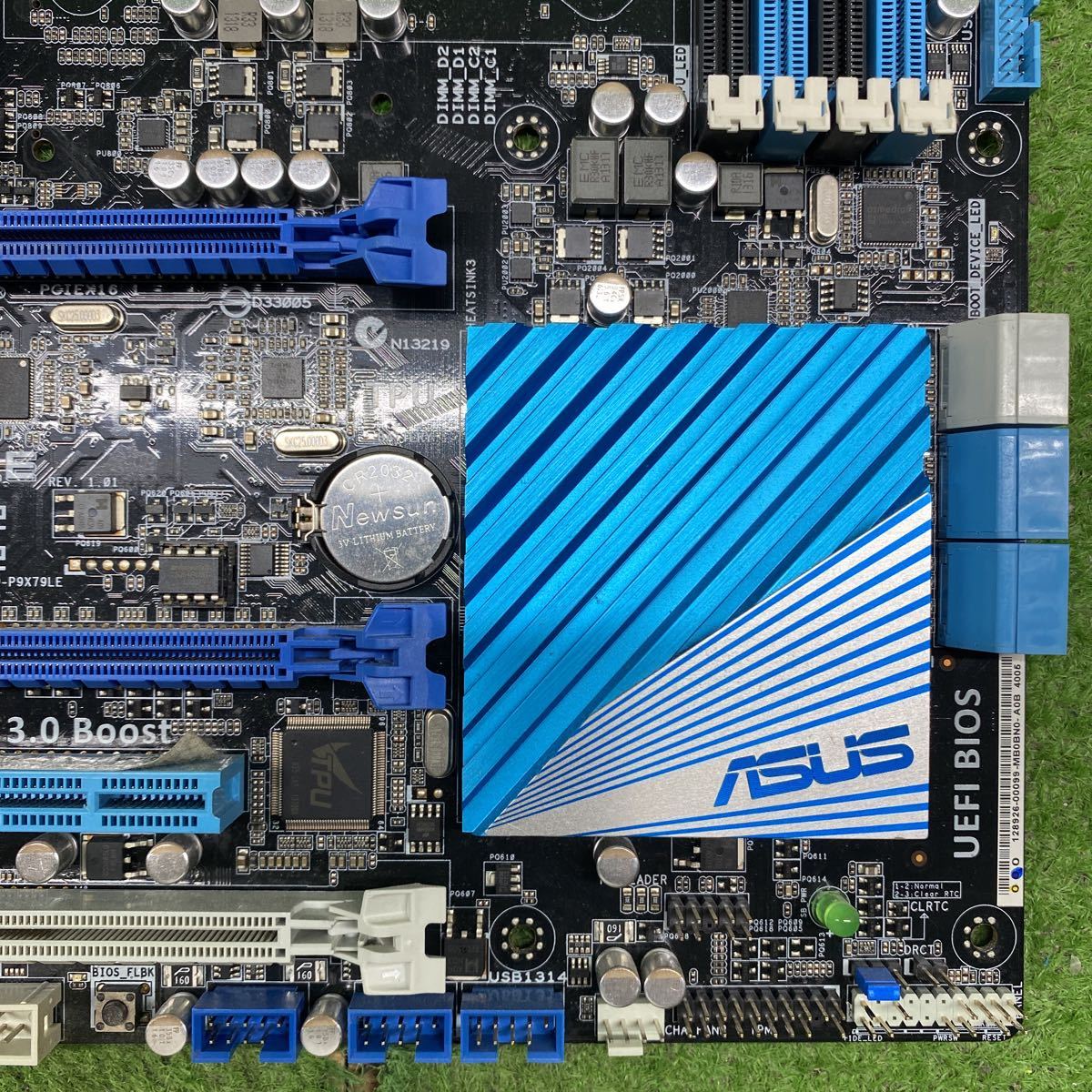 MZ-943 激安 マザーボード ASUS P9X79 LE LGA2011 BIOS立ち上がり確認済み ジャンク_画像4