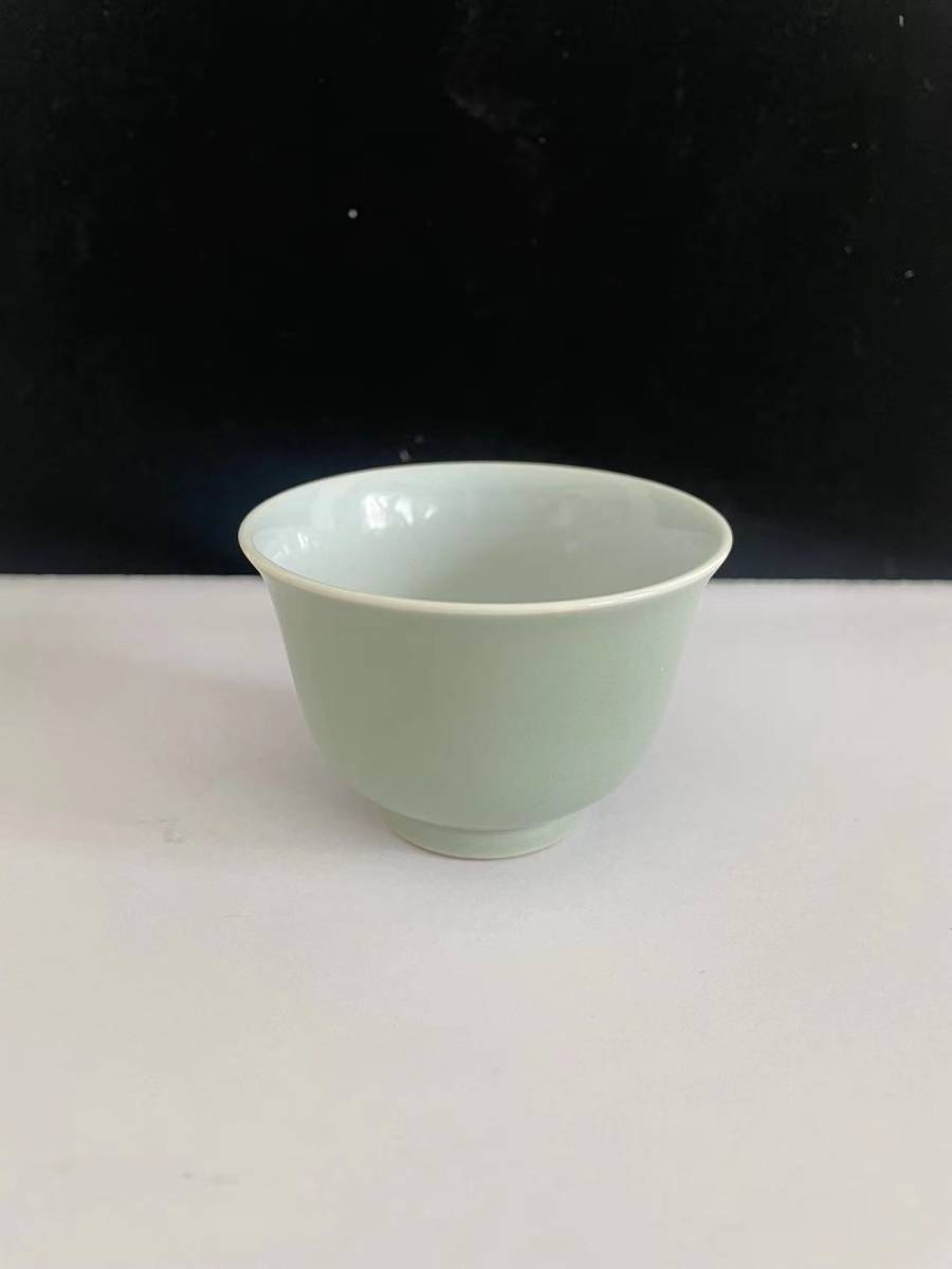 唐物 清時代 色釉杯 大清雍正年製銘 古玩 中国美術 H5.5 × W8cm(清 