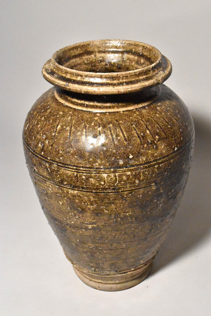 黒褐釉大壺（クメール・１１～１３世紀前後）_画像2