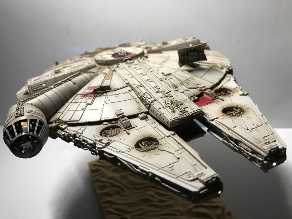 バンダイ 1/144 ミレニアム ファルコン 塗装完成品 LED 光ファイバー