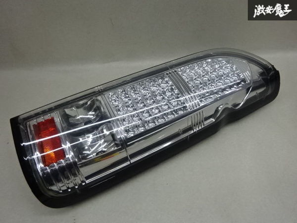 VALENTI ヴァレンティ トヨタ 200系 ハイエース LED テール ライト ランプ レンズ 左右セット 851101L 在庫有 訳有品 棚30-3_画像2