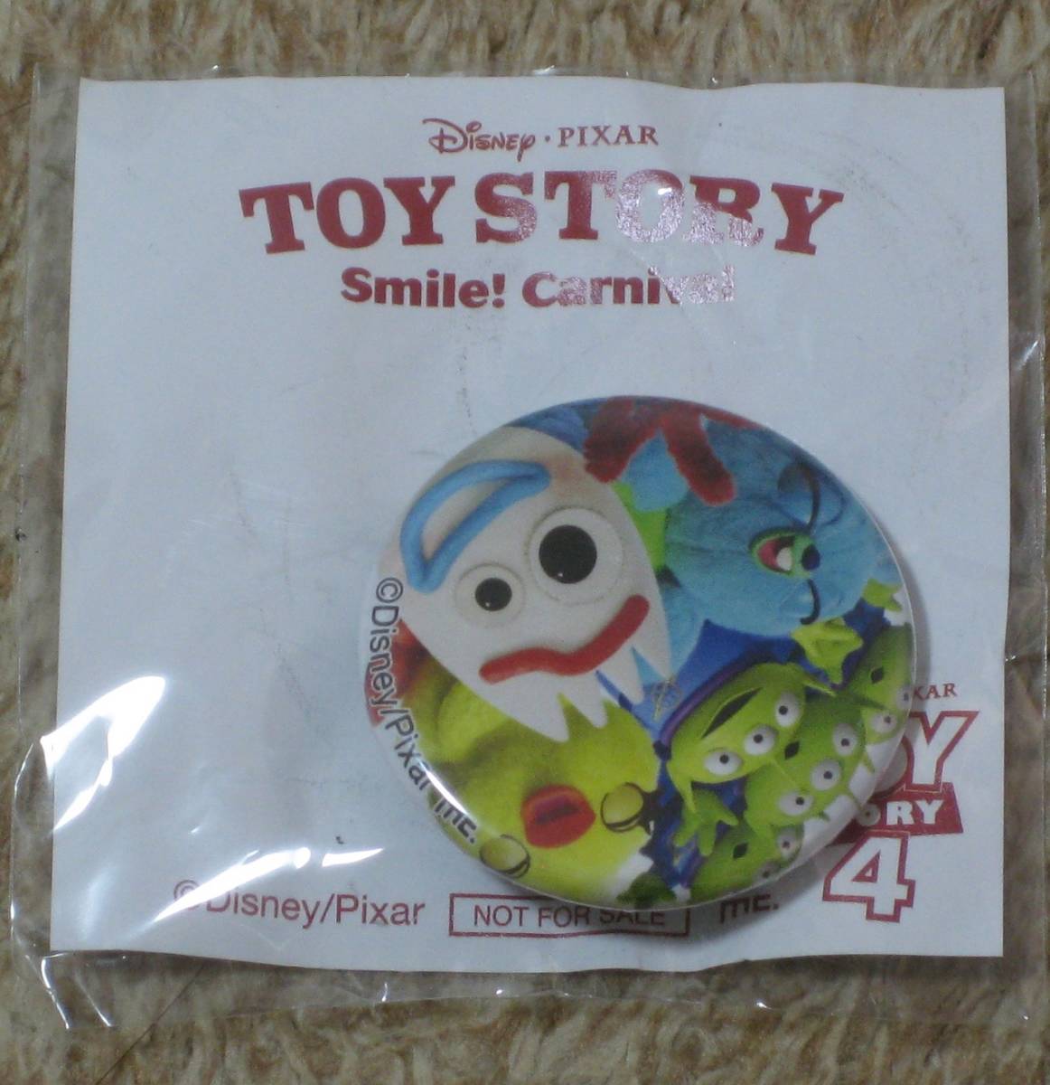 【送料無料・即決・未開封】 Toy Story 4 缶バッチ 2個セット_画像2