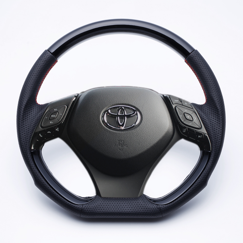 C-HR ピアノブラック×レッドユーロステッチ ガングリップ パンチングレザー ステアリング / ルナ インターナショナル LUNA