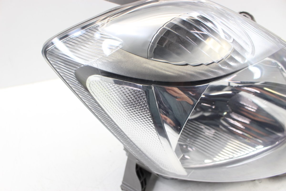 lens reproduction goods Passo QNC10 previous term head light right right side xenon HID level less Koito 100-51767 engrave GD 81110-B1060 245851