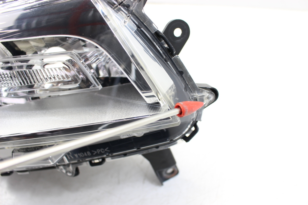 美品　デイズ　B21W　eKカスタム　B11W　ヘッドライト　右　右側 　運転席　キセノン　HID　レベ付　スタンレー　W1048　238283_画像5