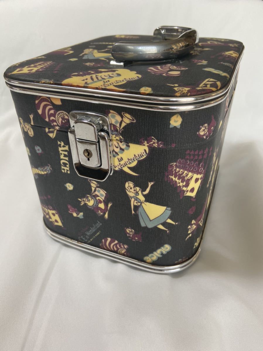 ディズニー Disney 不思議の国のアリス Alice メイクボックス 化粧箱 メイクボックス 売買されたオークション情報 Yahooの商品情報をアーカイブ公開 オークファン Aucfan Com