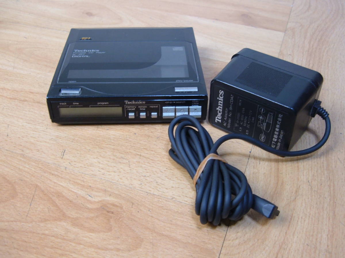 17 【通電OK ジャンク品】テクニクス ポータブルCDプレーヤー SL-XP7