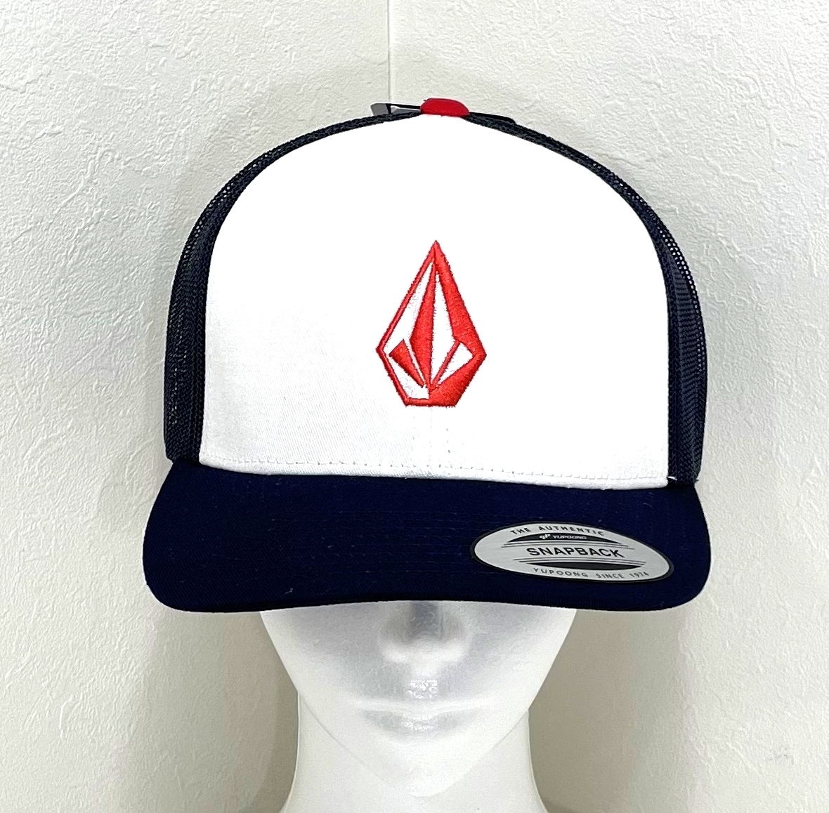 VOLCOM ボルコム D5532104NVC① 帽子 Cap メッシュキャップ Yupoong ユーポン社製 ストーンロゴ Logo ヴォルコム Hat 新品 即決 送料無料_画像1