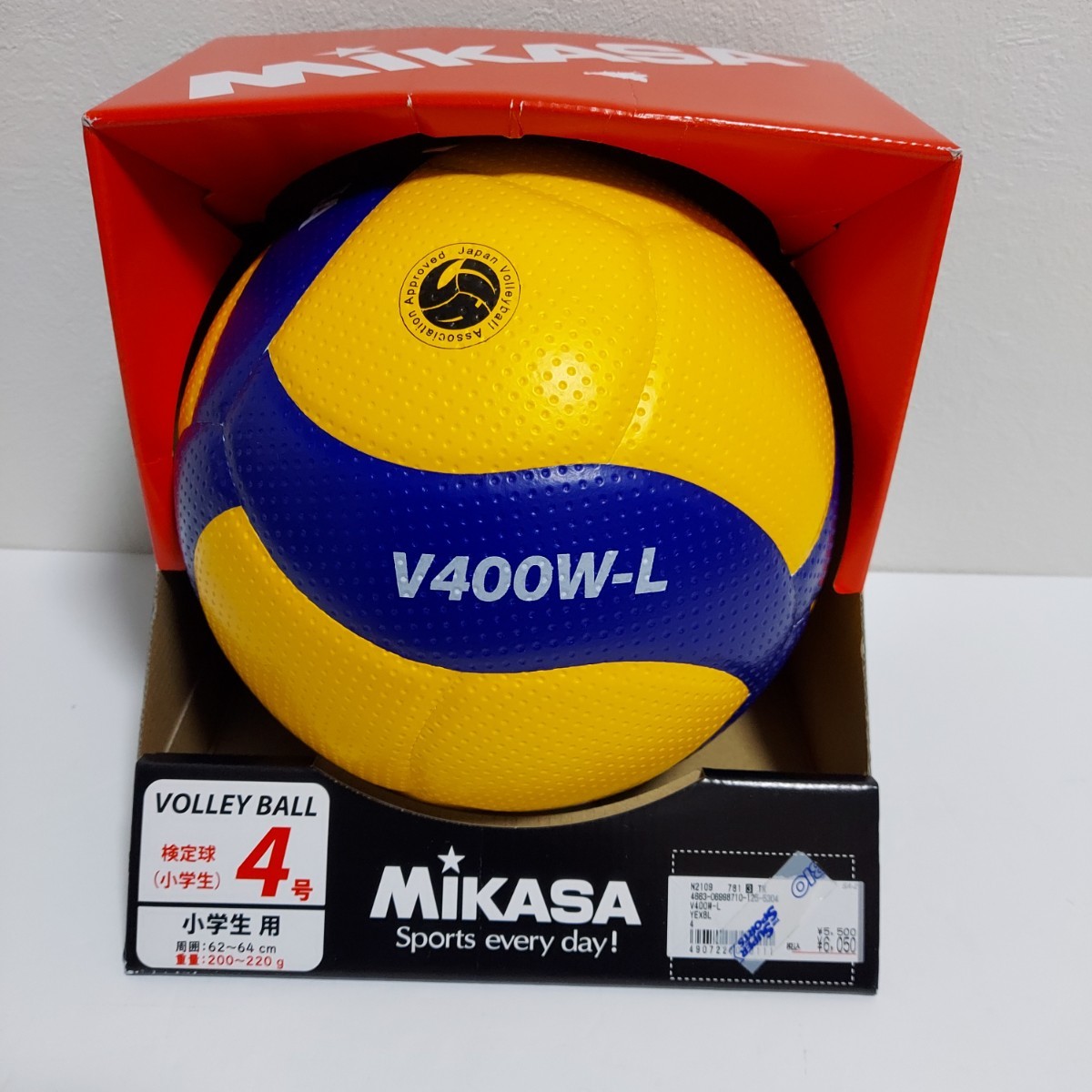 MIKASA バレーボール 軽量4号 日本バレーボール協会検定球 V400W MIKASA バレーボール 軽量4号 日本バレーボール協会検定球 V400W