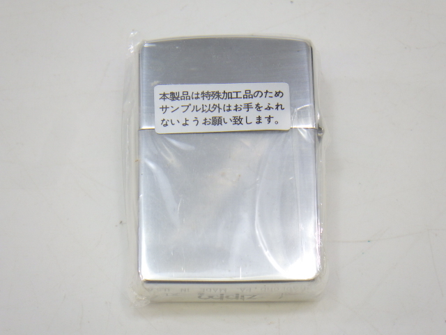 h2F057Z100 未使用 Zippo ジッポー HARLEY-DAVIDSON ハーレーダビッドソン リミテッドエディション 限定 台座付き_画像5