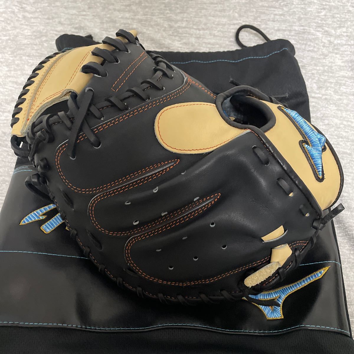 ミズノプロ 軟式キャッチャーミット 炭谷モデル ダイバーシティーブルー MIZUNO 型付け済み 値下げ交渉 ミズノプロ 軟式キャッチャーミット 炭谷モデル ダイバーシティーブルー MIZUNO 型付け済み 値下げ交渉