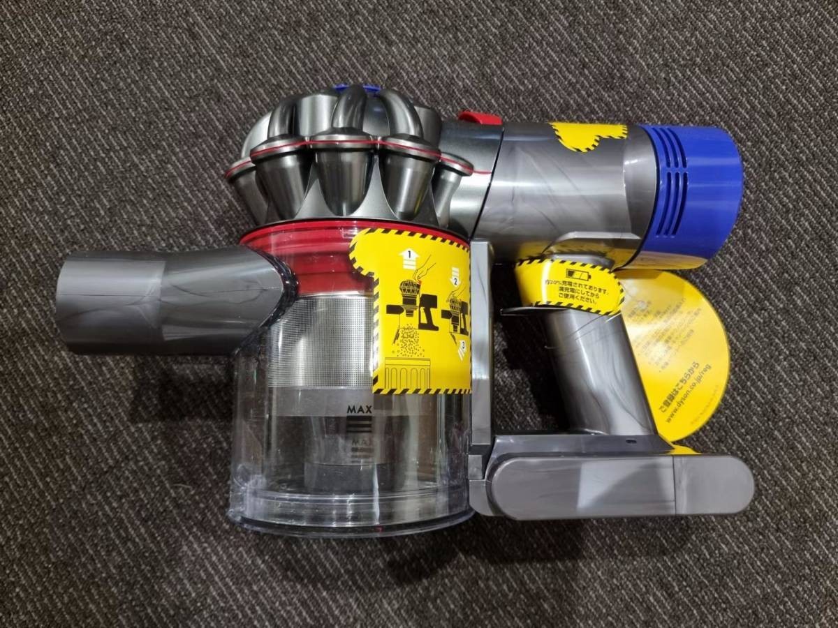 未使用 Dyson ダイソン V7本体のみ SV11 コードレス掃除機ダイソン