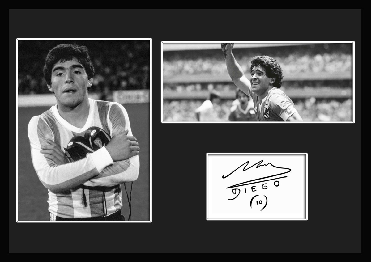 ディエゴ・マラドーナ/Diego Maradona/サッカー/アルゼンチン/バルセロナ/サインプリント証明書付フレーム/BWモノクロ/ディスプレイ(1-3Ｗ)_画像1
