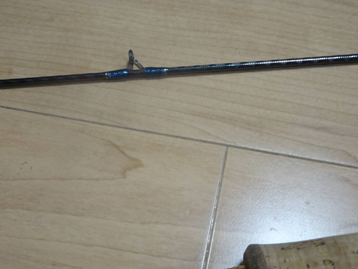 超美品 シマノ ワールド シャウラ 15103R-2 ブルー 青シャウラ