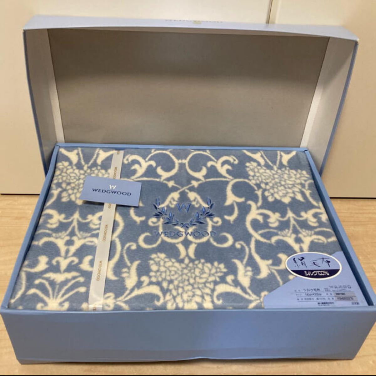 WEDGWOOD 毛布 西川産業 絹毛布 シング140×200 日本製 絹100 WEDGWOOD 毛布 西川産業 絹毛布 シング140×200 日本製 絹100