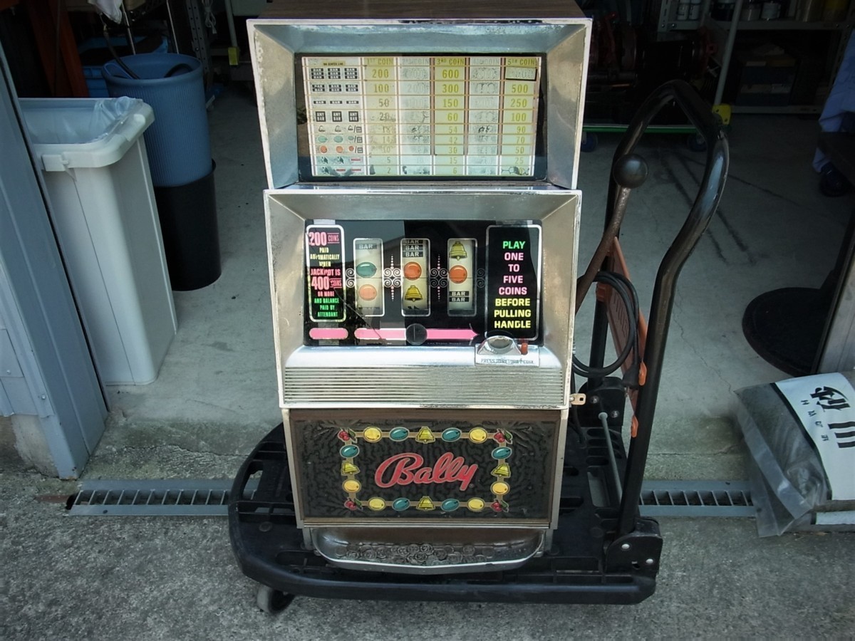 ##[ prompt decision ]BALLY Bally Vintage slot machine Bally USA Chicago made electrification verification OK.USED goods! 809-B MT-5333