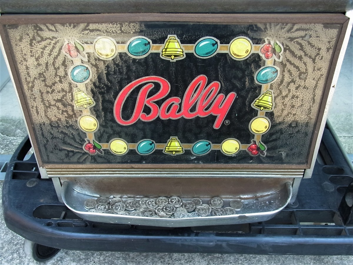 ##[ prompt decision ]BALLY Bally Vintage slot machine Bally USA Chicago made electrification verification OK.USED goods! 809-B MT-5333