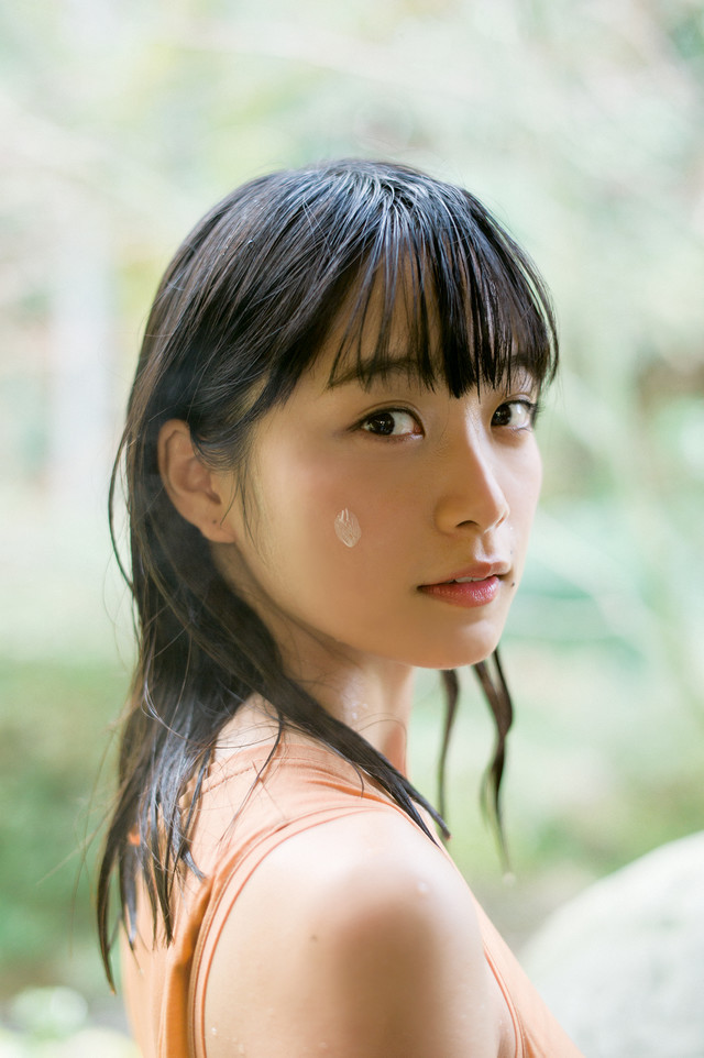 深川麻衣 写真集 『 ずっと、そばにいたい 』 ポスカ付 乃木坂46 深川麻衣 写真集 『 ずっと、そばにいたい 』 ポスカ付 乃木坂46