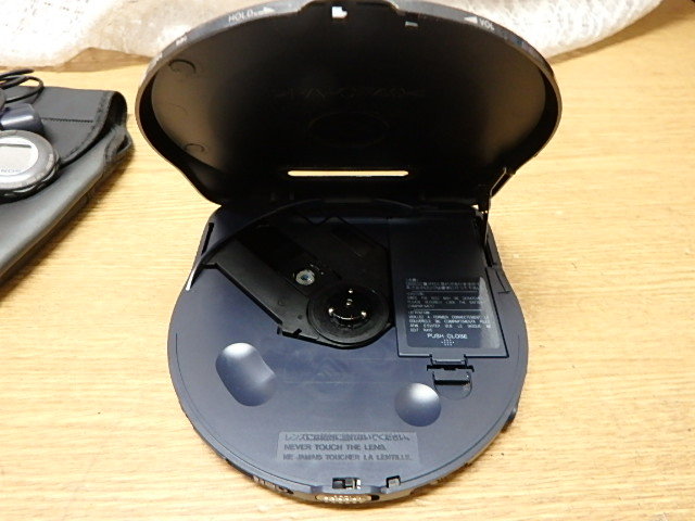 SONY D-777 ソニー CDプレーヤー・Discman ESP ディスクマン 動作OK SONY D-777 ソニー CDプレーヤー・Discman ESP ディスクマン 動作OK