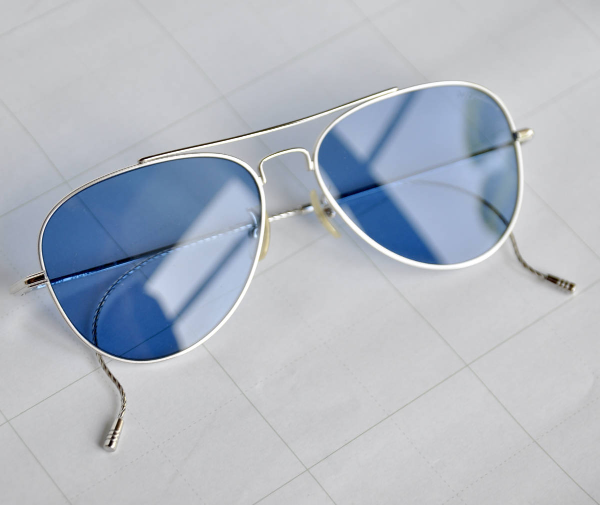 ほぼ新品 999.9 feelsun F-07S ブルーレンズ ケース付 フォーナインズ