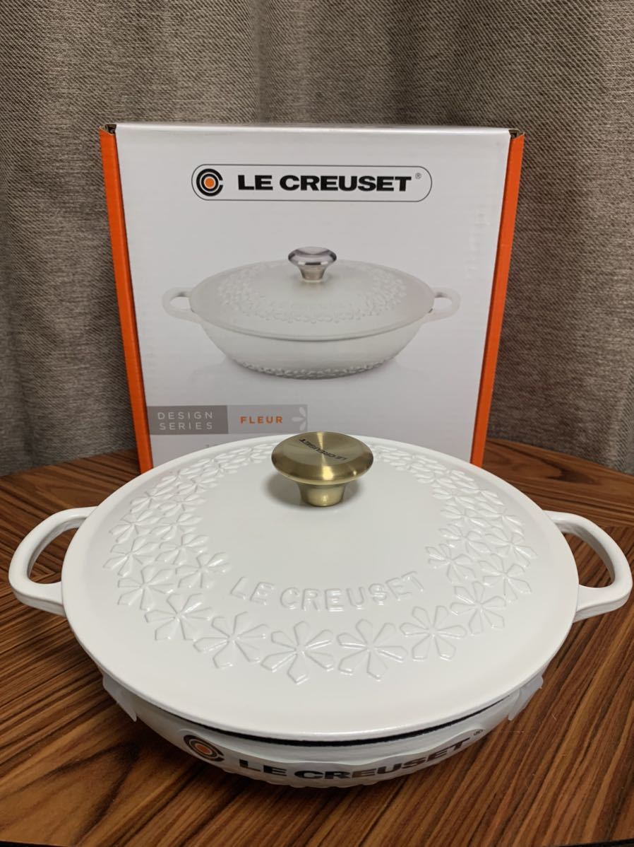 ルクルーゼ マットホワイト シグニチャー マルミット 22cm フラワー