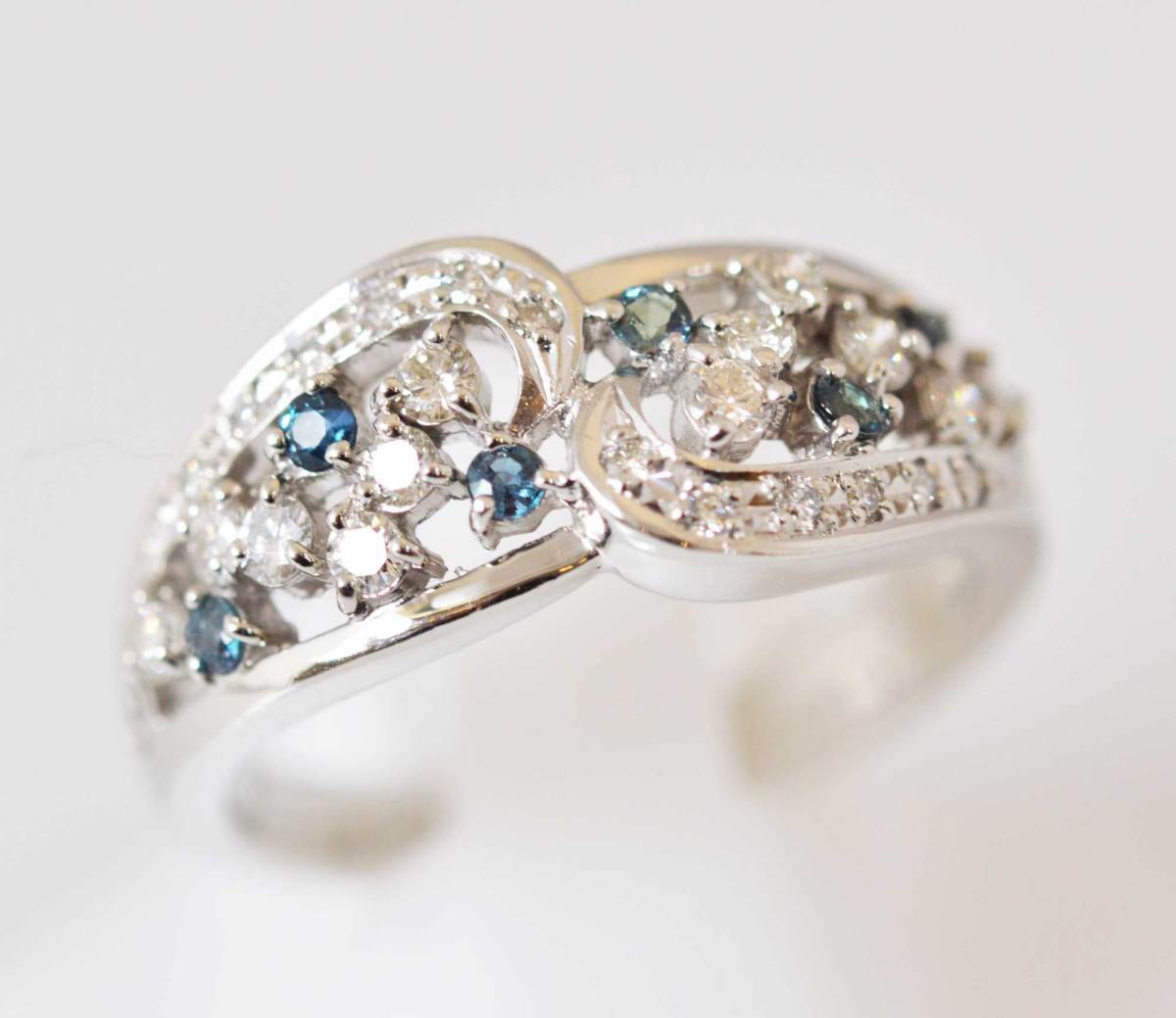 6477☆PT900 プラチナ ダイヤ0.39ct アレキサンドライト0.16ct 6477☆PT900 プラチナ ダイヤ0.39ct アレキサンドライト0.16ct