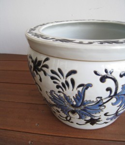 睡蓮鉢 陶器製 アンティーク 中型 水鉢 火鉢 メダカ鉢 華(金魚鉢 ...