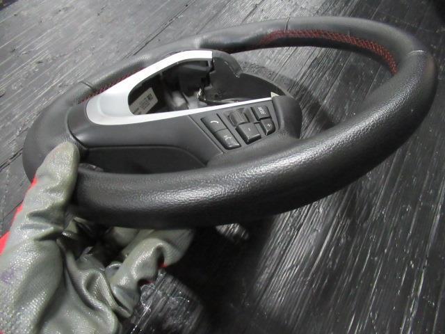 BMW F20 1A16 1 series original leather steering wheel leather steering wheel steering gear switch attaching 