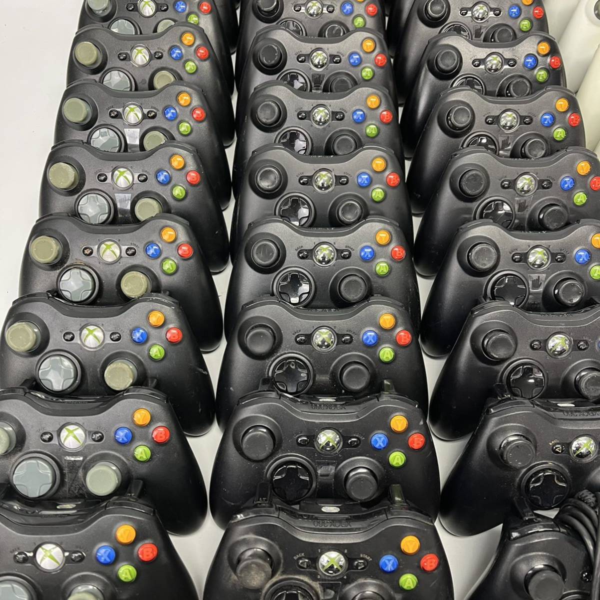 ☆大量・1円～☆ Microsoft Xbox360 純正 ワイヤレスコントローラー 有線コントローラー 本体 85個セット まとめ売り マイクロソフト xbox_画像3