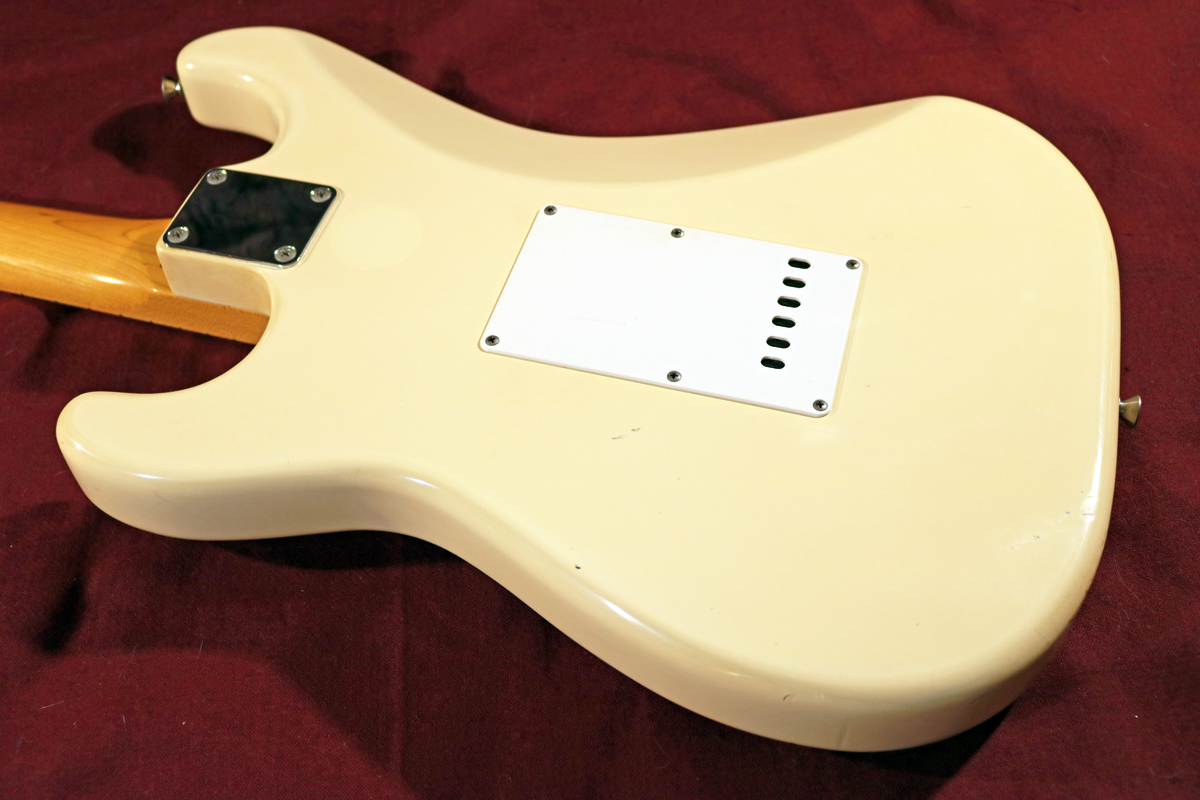 ヤフオク! - 【Fender Japan】ST68-85TX(VWH)'...