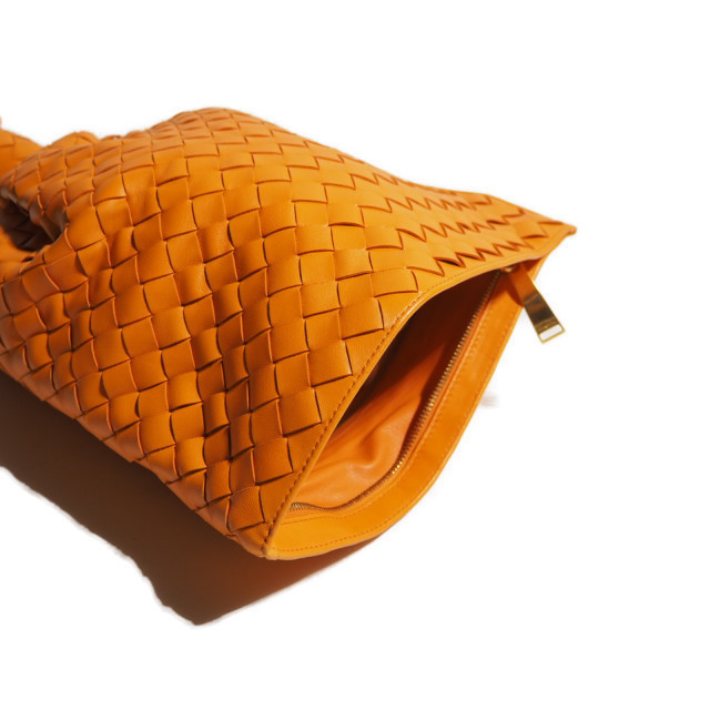 J8377P　▼BOTTEGA VENETA ボッテガヴェネタ▼　20AW The Twist イントレチャート レザー BVツイストバッグ オレンジ / NEW マキシ rb mks_画像4