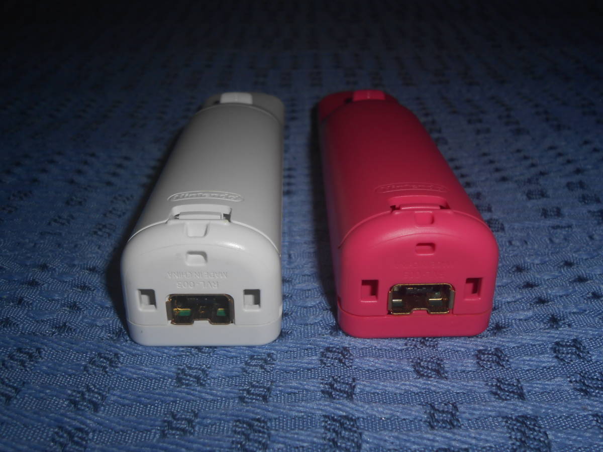 Wiiリモコン２個セット ストラップ付き 白(ホワイト)１個・桃(ピンク)１個 RVL-003 任天堂 Nintendo
