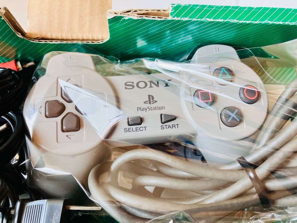 ★おそらく未使用　超美品　SONY PLAYSTATION ソニー プレイステーション 本体 SCPH-5500 完品　極上美品　送料無料★