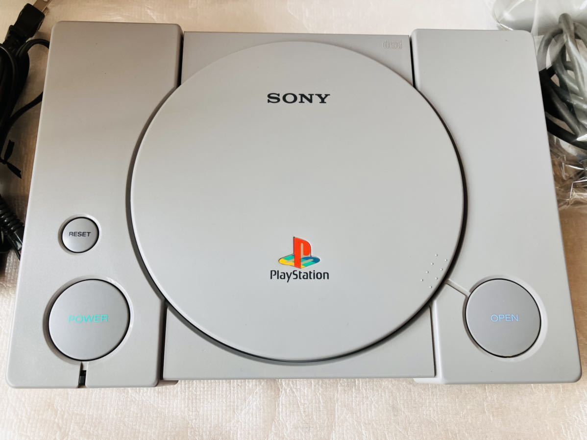 ★おそらく未使用　超美品　SONY PLAYSTATION ソニー プレイステーション 本体 SCPH-5500 完品　極上美品　送料無料★