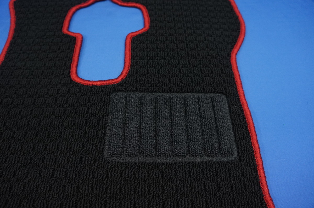 17 Profia для FTN-AQ оригинал коврик на пол водительское сиденье черный / красный безграничный 