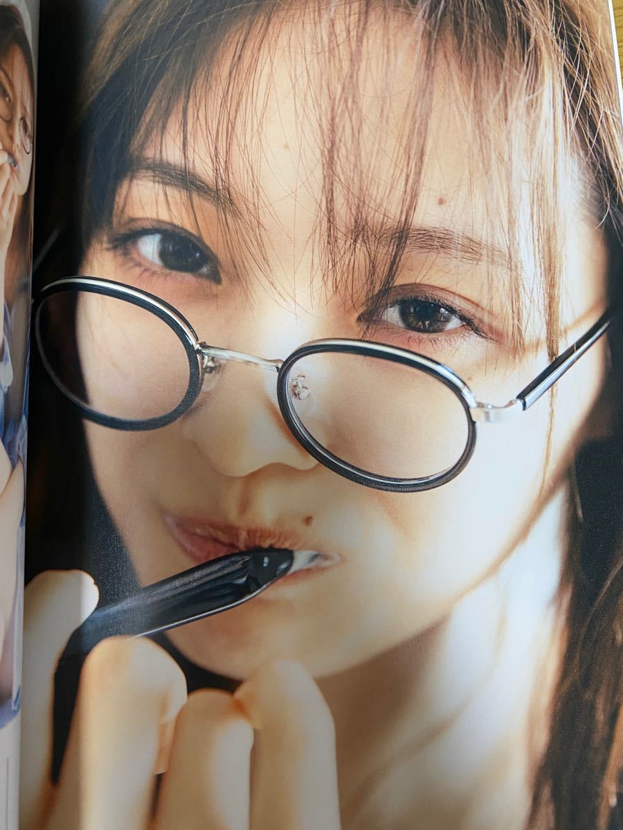 乃木坂46 梅澤美波写真集 「夢の近く」 帯とポストカード付き 乃木坂46 梅澤美波写真集 「夢の近く」 帯とポストカード付き