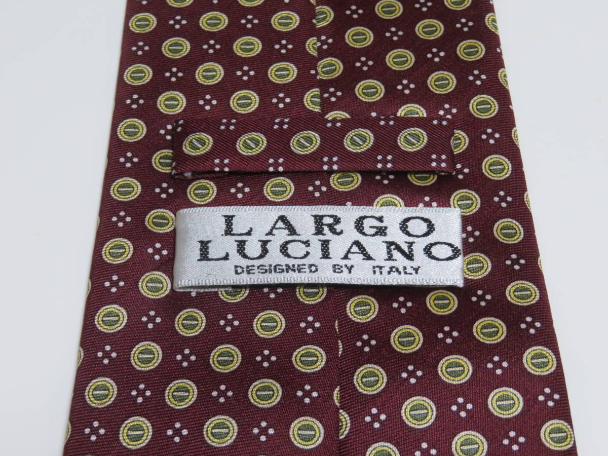 【送料無料】美品 LARGO LUCIANO DESIGNED BY ITALY ラルゴルチアーノ SILK100％ お洒落でシンプルなネクタイ 1個_画像3