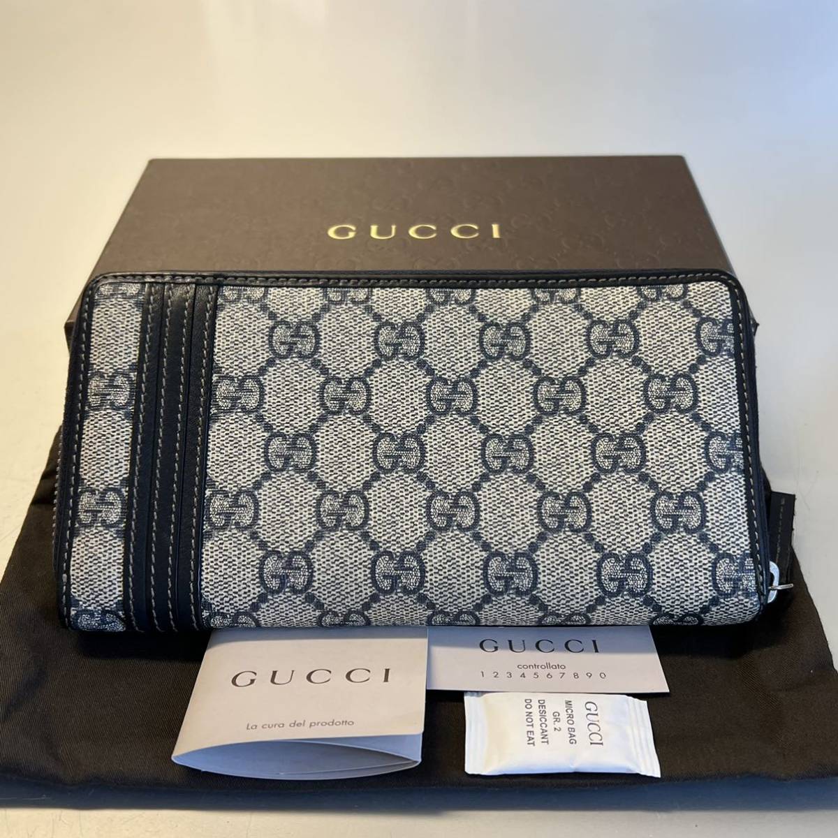 未使用に近い! グッチ GUCCI 財布 長財布 GGスプリーム ラウンド