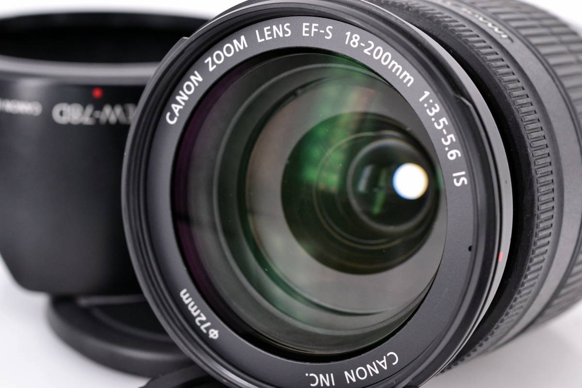 Canon EF-S 18-200mm 3.5-5.6 IS フード付 デジタル専用 高倍率ズームレンズ - 1